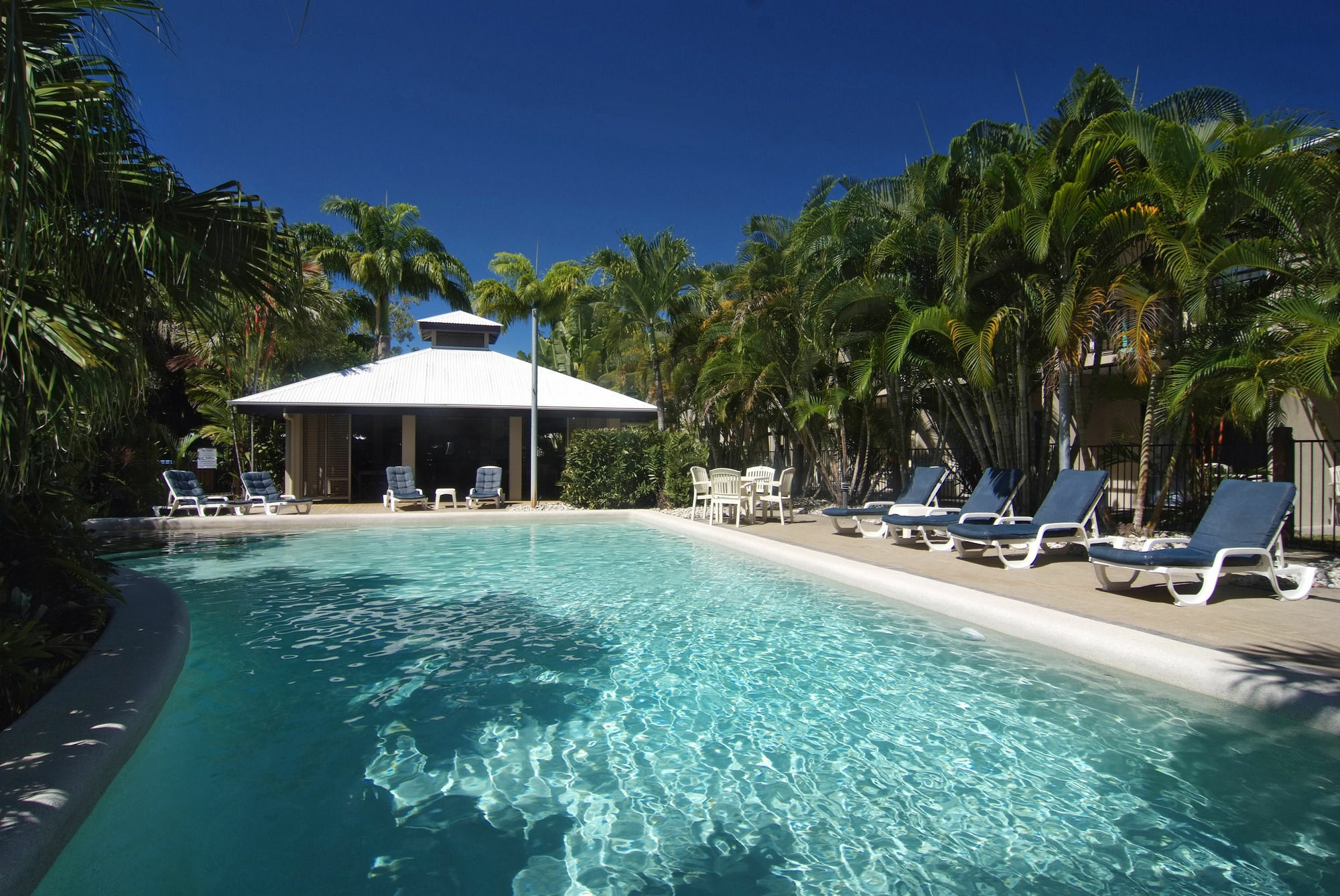 Trinity Beach Club Holiday Apartments Exterior photo
