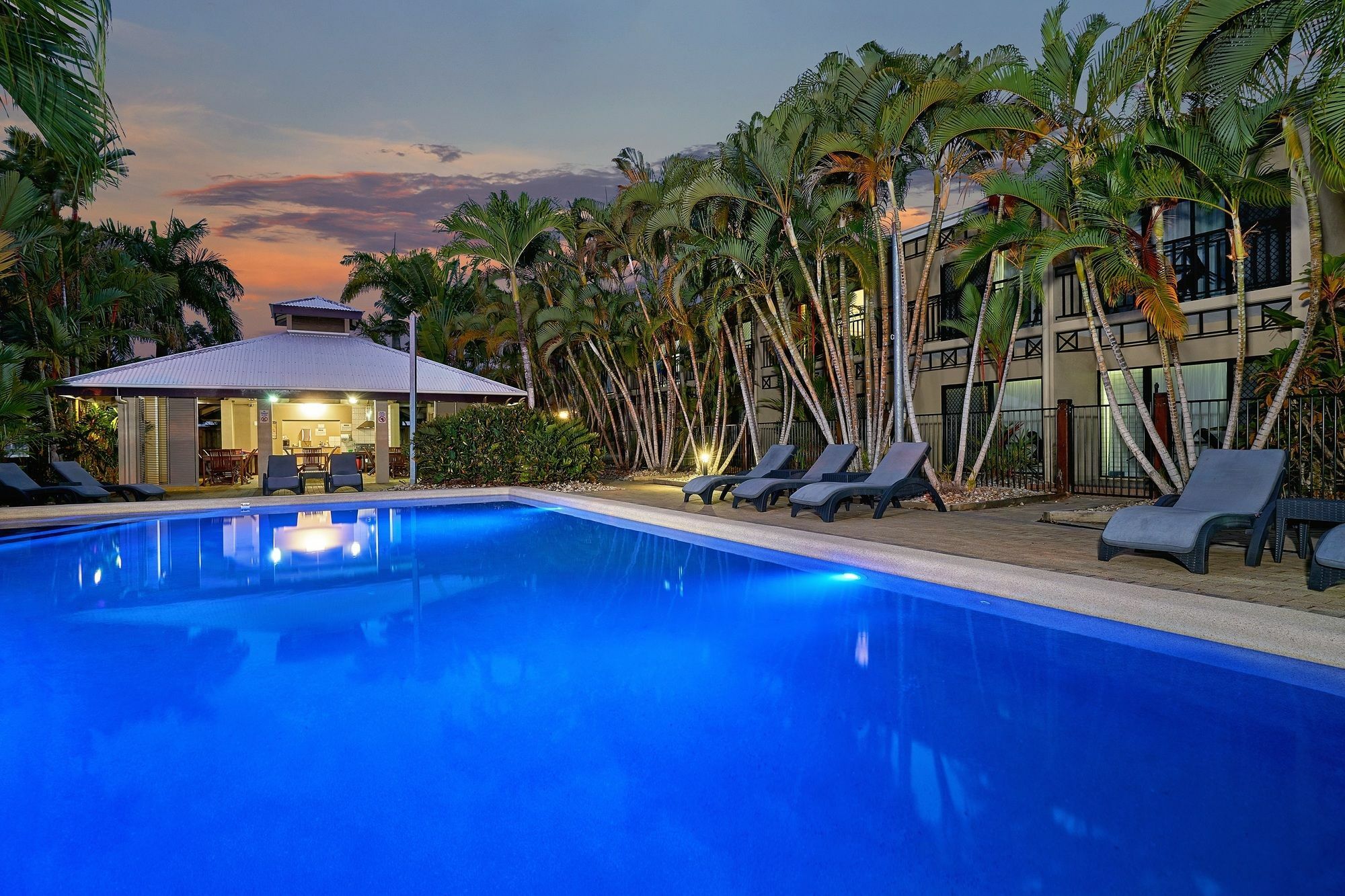 Trinity Beach Club Holiday Apartments Exterior photo